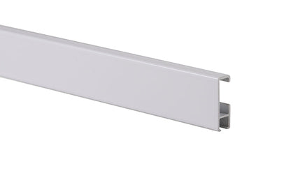 STAS Cliprail 300 cm, ideal für wechselnde Exponate.
