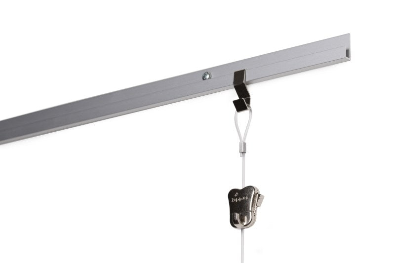 STAS J-Rail 300 cm, passt zu Schraube m. Kugelkopf. Flexibel und stabil.